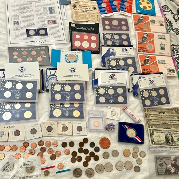 Collectors bundle - Picture 4 of 5